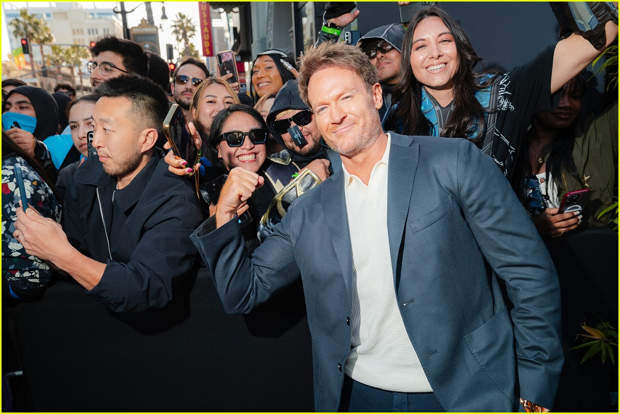 'Mortal Kombat 2' Cast Attends Fan Premiere Event; First Critics Reactions Give Early Positive Praise for Sequel!