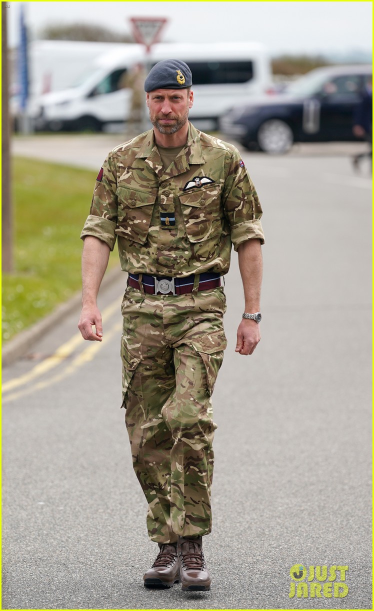 Prince William Gets Back Into Uniform While Returning to His Former Air Base, 13 Years After Completing Job as Pilot