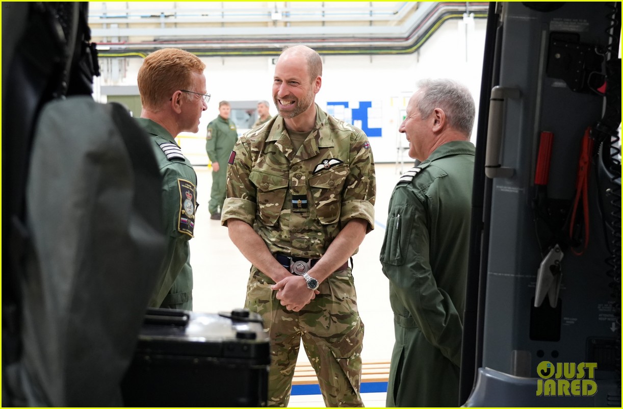 Prince William Gets Back Into Uniform While Returning to His Former Air Base, 13 Years After Completing Job as Pilot