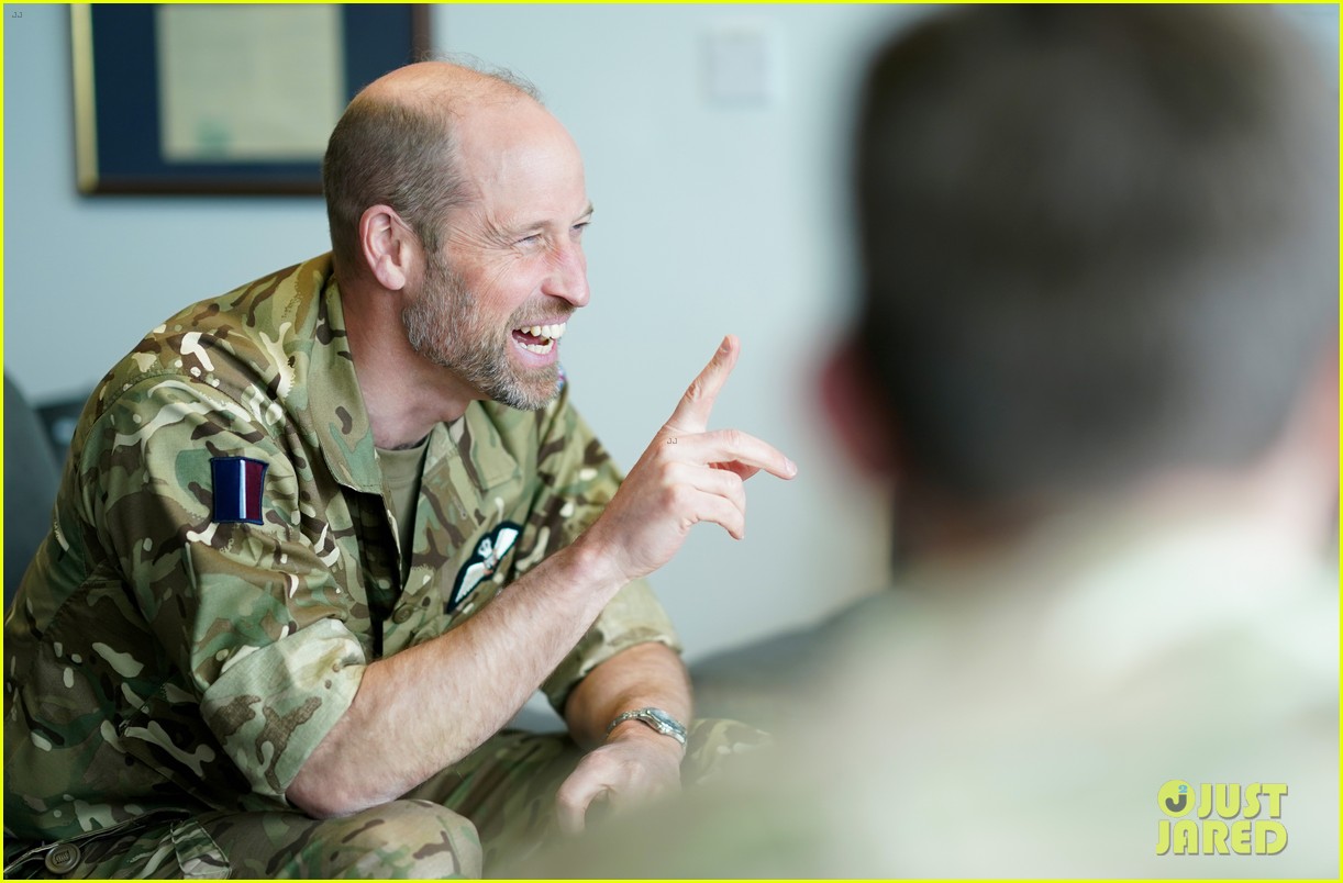 Prince William Gets Back Into Uniform While Returning to His Former Air Base, 13 Years After Completing Job as Pilot