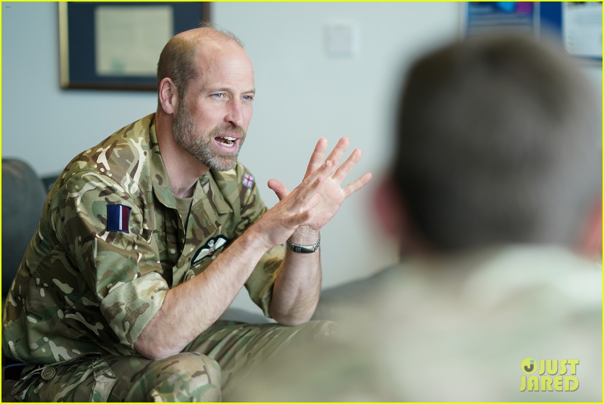 Prince William Gets Back Into Uniform While Returning to His Former Air Base, 13 Years After Completing Job as Pilot